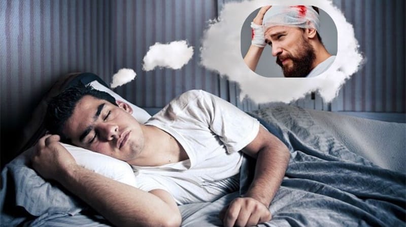 Hình ảnh chảy máu trong giấc mơ đánh nhau thường gắn với cảm xúc mạnh, tổn thương hoặc sự giải tỏa tâm lý. 