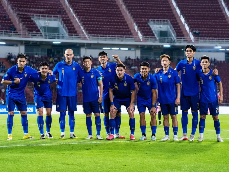 Thái Lan giành vé đầu tiên vào chung kết ASEAN Cup 2026 sau khi vượt qua Singapore với tổng tỷ số 4-3.
